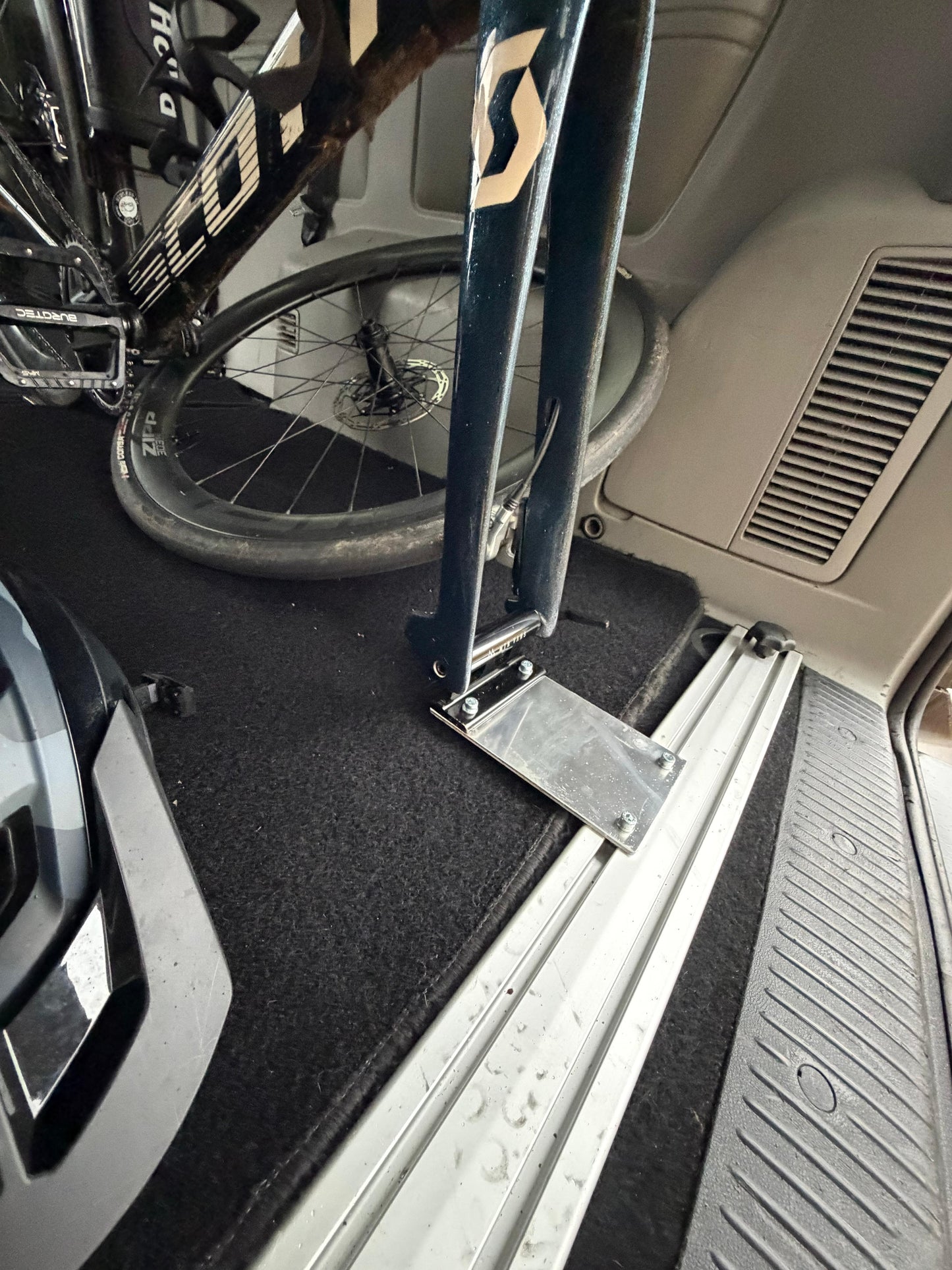 Fork Mount Offset Bracket